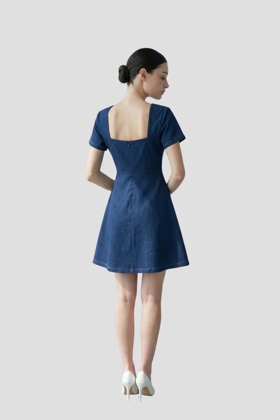 RA MẮT ĐẦM DENIM COFFEE CỔ VUÔNG HAI TÚI