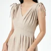ÁO CỔ TIM CHÍT EO SHE NANO - HIỆU ỨNG LINEN MÀU BE