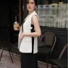 Áo Blazer Nữ văn phòng Không Tay 4 Khoen Trắng Thanh lịch
