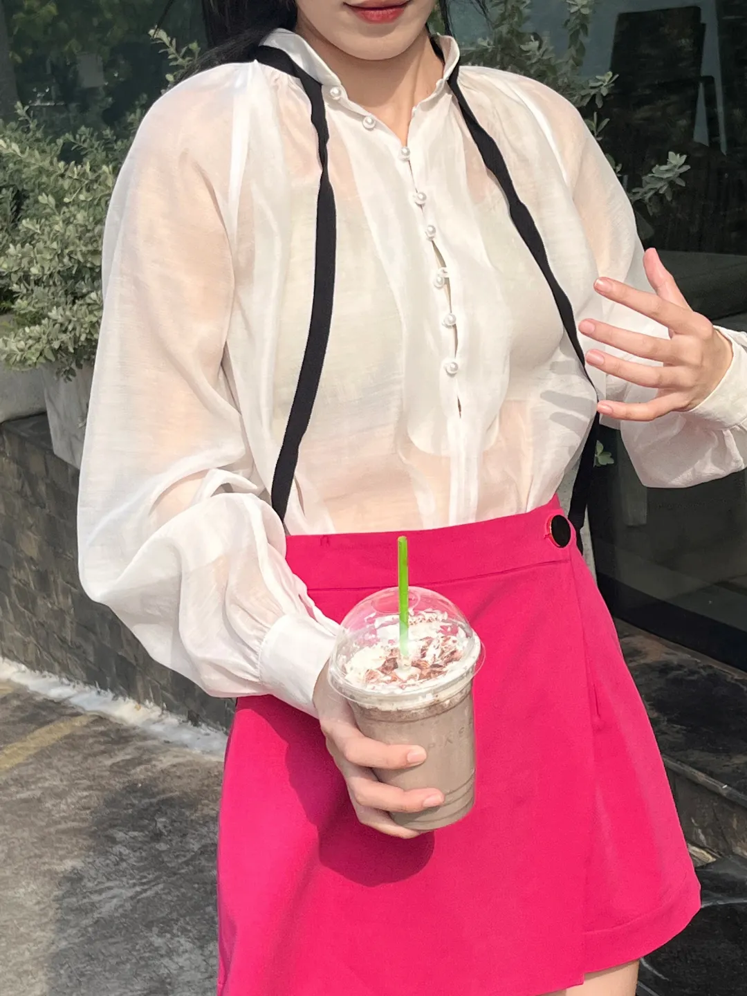 Áo Sheer Cổ Trụ Phối Ribbon Váy hồng