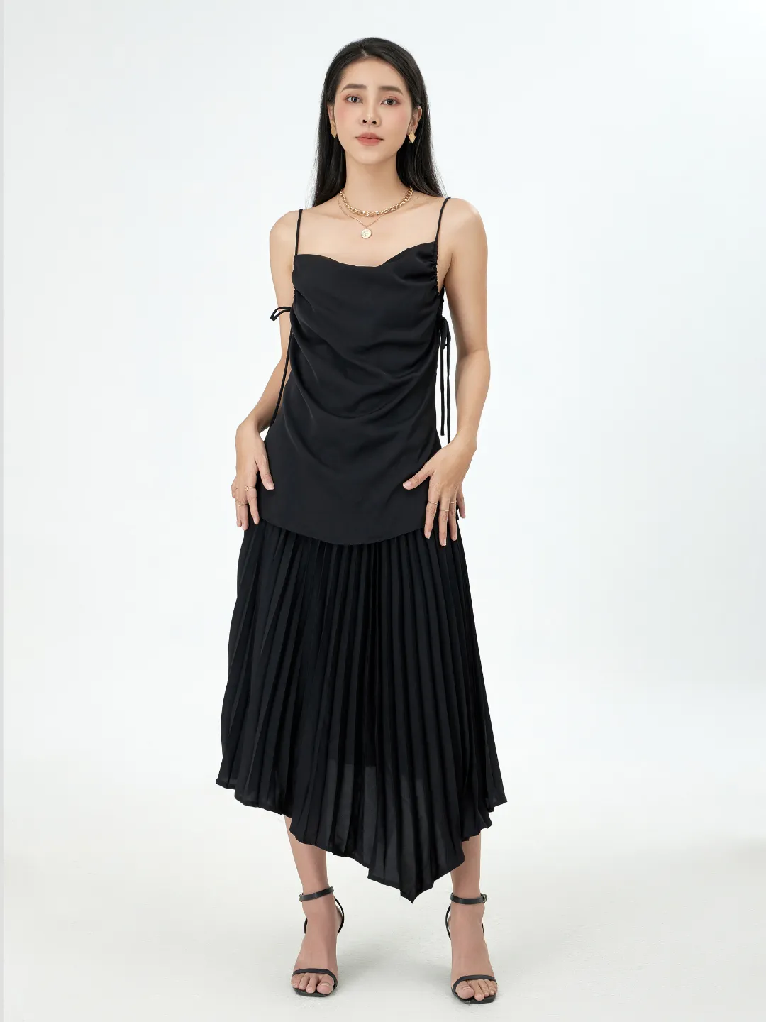 Hestia Áo lụa 2 dây cao cấp màu Đen nhuộm tự nhiên ecodyed