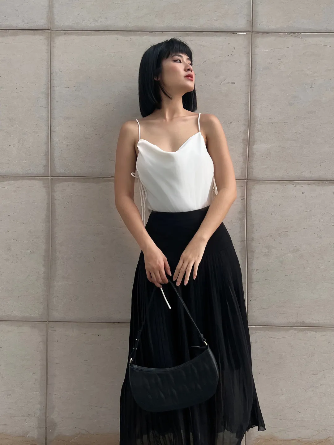 Set Áo 2 dây lụa cao cấp màu trắng nhuộm tự nhiên eco dyed và chân váy đen dạo phố_14